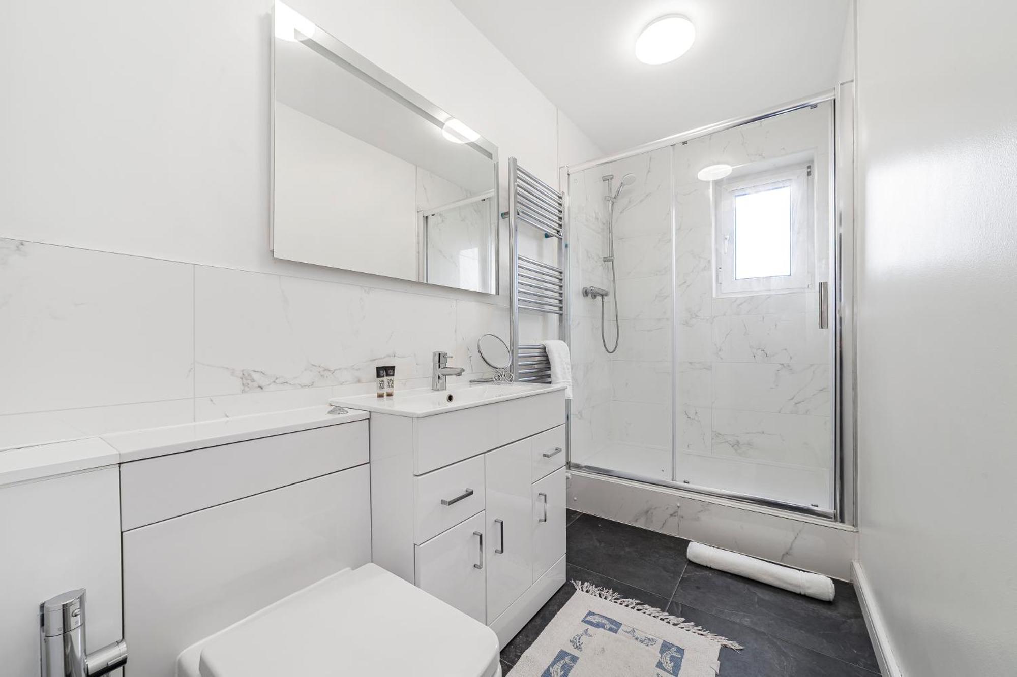 Elegant 1Br Flat With Balcony & City View, Walworth London Eksteriør bilde